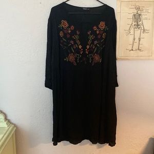 SHEIN curve black keyhole embroidered smock dress, size 3XL